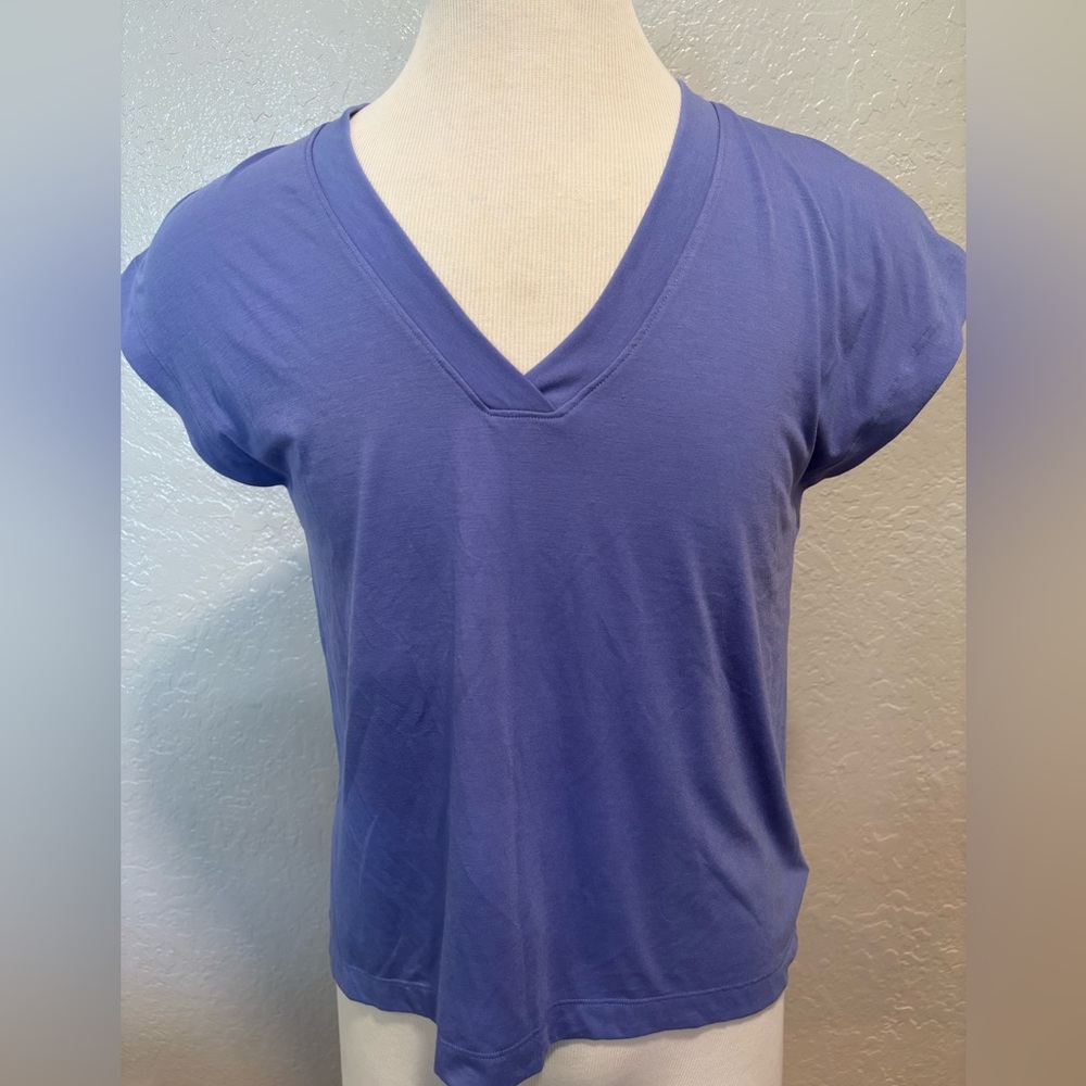 Athleta Women's Purple Explore Ample Essence Short Sleeve Top size Medium